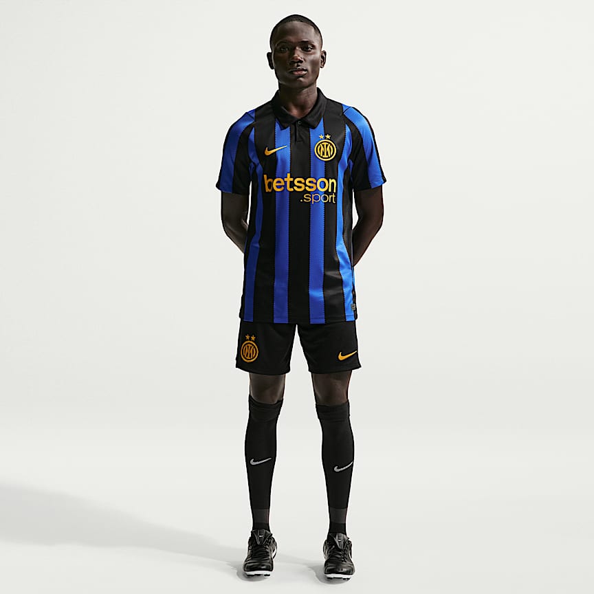 Inter Milan Tech Men's Nike Football Woven Pants. Nike IL